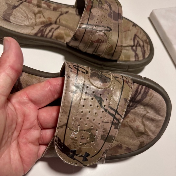 UNDER ARMOUR Women’s Ignite Camo Memory Foam Slip-on Velcro Sandals Flip Flops - Picture 9 of 12